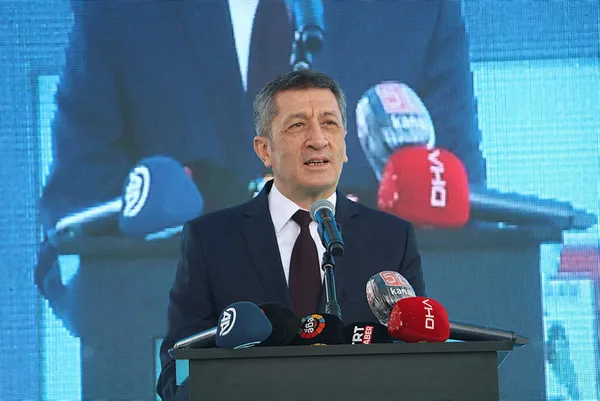 son-dakika-milli-egitim-bakani-ziya-selcuktan-dikkat-ceken-yuz-yuze-egitim-aciklamasi-1618068168242.jpg