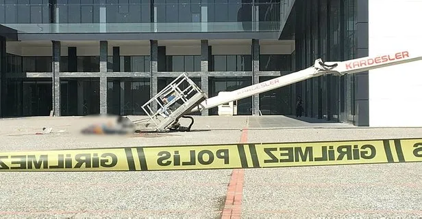 Bursa'da korkunç olay! Vinç devrildi ölüler var