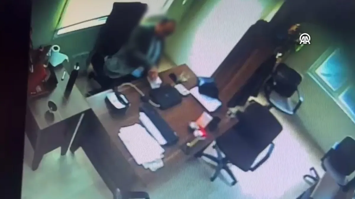 Temiz eller operasyonu! Ne belediye ne kamu fark etmez: Rüşvet alan vergi müfettişi kameraya yakalandı