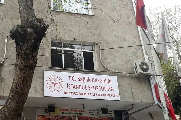 Sağlık Bakanı Fahrettin Koca duyurdu: Koronavirüsten hayatını kaybeden Dr. Yavuz Kalaycı'nın adı çalıştığı aile sağlık merkezine verildi!