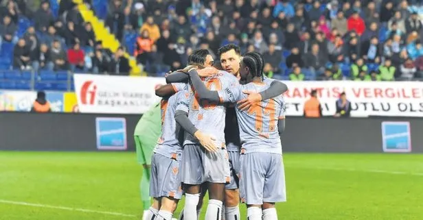 Başakşehir 90’da zirvede