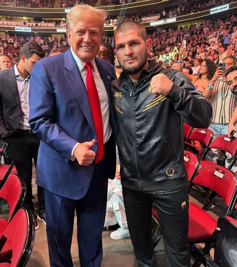 donald-trump-ile-khabib-nurmagomedovdan-samimi-poz-dunya-sampiyonu-sordu-eski-baskan-filistinde-savasi-durdura-1717334308406.jpeg
