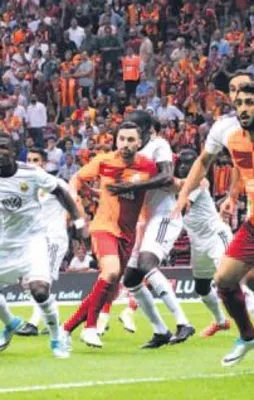 Forma için beklediler