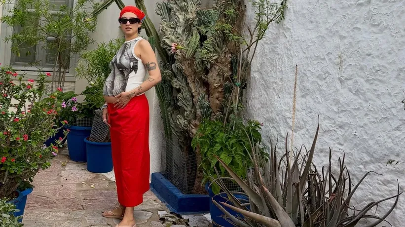 Melike Şahin’den eşiyle romantik paylaşım! Hem aşkını tazeledi hem de doğum öncesi son müjdesini verdi