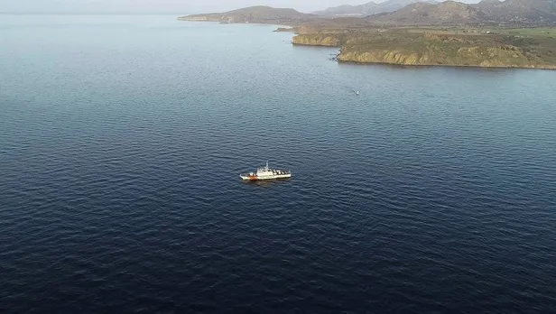 canakkale-gokceada-aciklarinda-alabora-olan-teknenin-yeri-tespit-edildi-1614439780913.jpeg Çanakkale Gökçeada açıklarında alabora olan teknenin yeri tespit edildi!-4