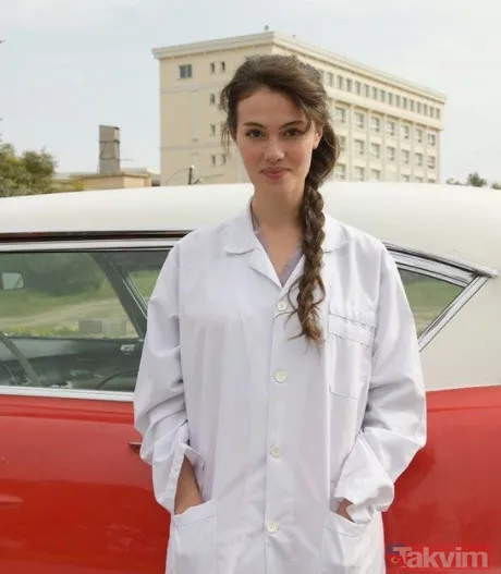 Bir Zamanlar Kıbrıs'ın Ayşe'si Gülper Özdemir'in duru güzelliğinin altında estetik yatıyormuş! Adeta yepyeni bir yüz... - 2