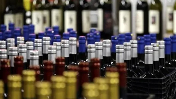 kademeli normallesmede alkol yasagi kalkti mi 2021 alkol satisi serbest mi marketlerde alkol yasagi var mi takvim