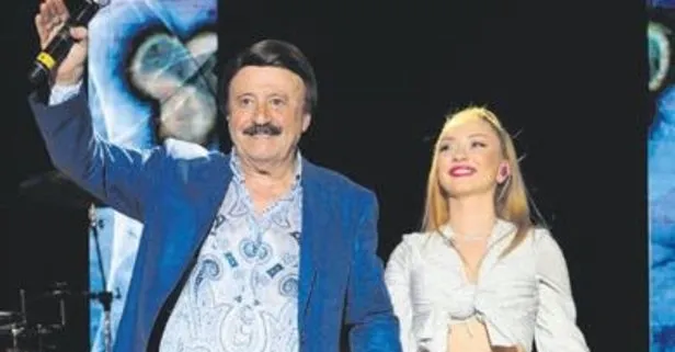 Usta ile düet yaptı
