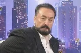 adnan-oktar-davasinda-flas-gelisme-durusma-ertelendi-1604310870695.jpg