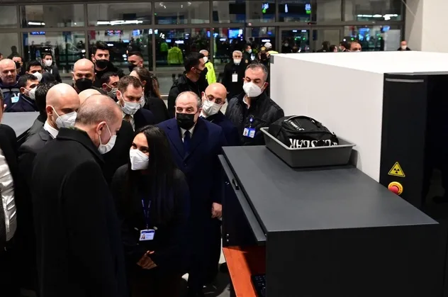 Sanayi ve Teknoloji Bakanı Mustafa Varank: Milyonlarca dolar cari açık verdiğimiz ithal X-Ray cihazları artık yerli olarak üretiliyor