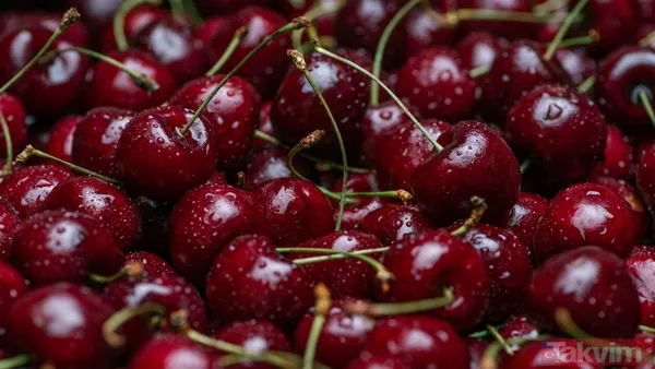4. Kötü Kolesterolü Azaltabilir Vişne Suyunun, Ldl Yani "Kötü" Kolesterol Seviyelerini Düşürme Potansiyeli De Dikkat Çekiyor. Bu Sayede Damar Tıkanıklığı Riski...