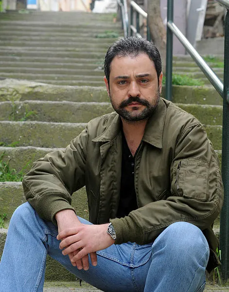 ben-bu-cihana-sigmazam-ethem-marna-kimdir-kim-oynuyor-kerem-kupaci-kac-yasinda-nereli-hangi-dizilerde-oynadi-1663681206858.jpg Ben Bu Cihana Sığmazam Ethem Marna kimdir, kim oynuyor? Kerem Kupacı kaç yaşında, nereli, hangi dizilerde oynadı?-3