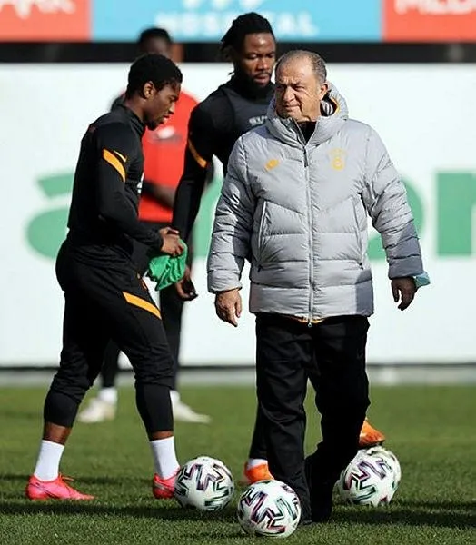 Galatasaray’a Muslera müjdesi! İdmanlara başladı