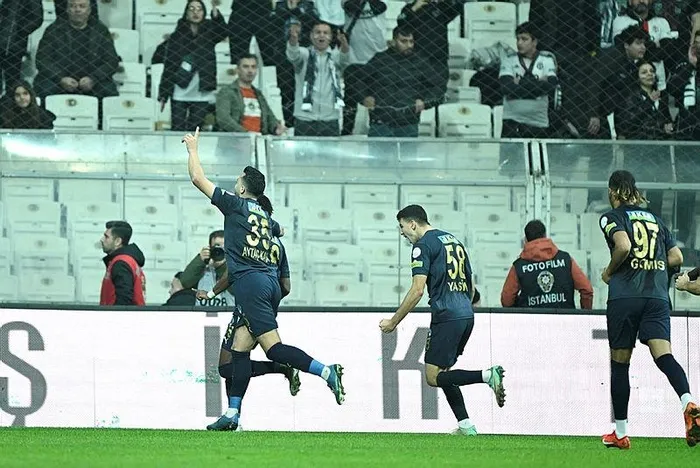 besiktas-kendi-evinde-kasimpasa-ile-1-1-berabere-kaldi-iste-macta-yasananlar-1704479645957.jpeg