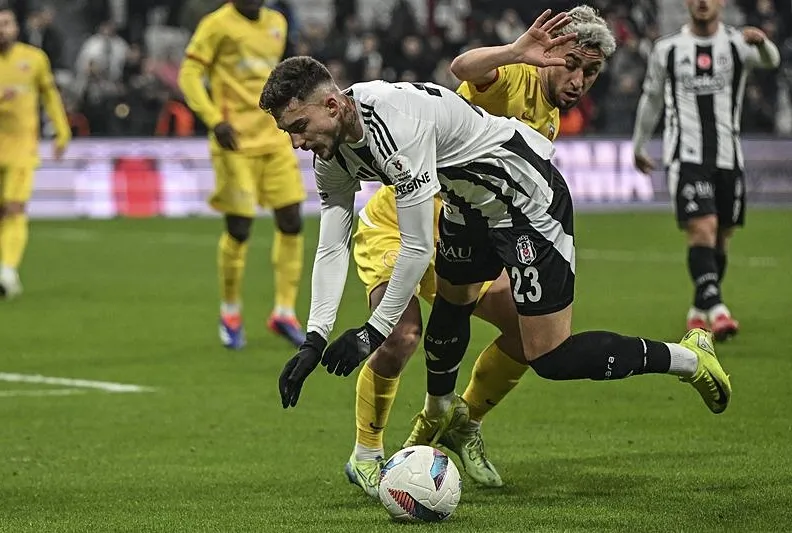 Beşiktaş’ta Muçi için yolun sonu!