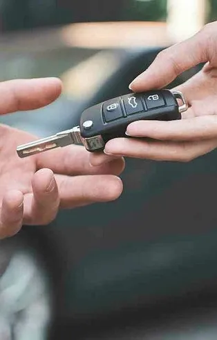 2017 model Nissan Navara marka araç icradan satılık!