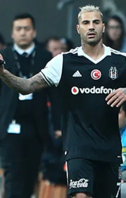 Erman Toroğlu'ndan Quaresma yorumu