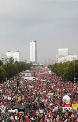 Almanya'da dev protestolar