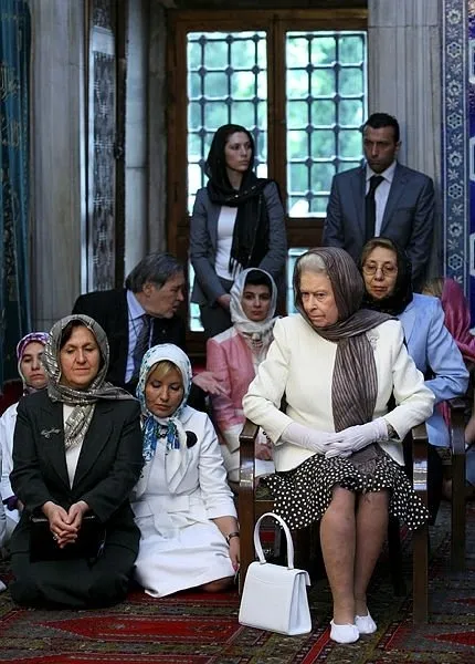 İlber Ortaylı yıllar sonra ilk kez anlattı! Kraliçe Elizabeth'in Türkiye ziyaretinde FETÖ ayrıntısı!-1