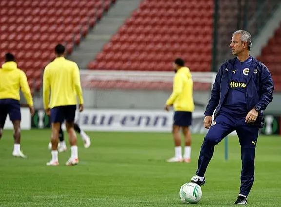 1696456279588.jpeg Fenerbahçe'nin hocası İsmail Kartal Molde'den Emil Breivik'i gözüne kestirdi! Oyuncu izleme altında...-2