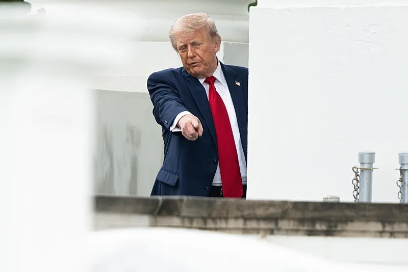 abdden-irana-yeni-saldiri-trumptan-uranyum-mesaji-ya-teslim-ya-imha-1779766976348.jpeg ABD'den İran'a yeni saldırı | Trump'tan "Uranyum" mesajı: Ya teslim ya imha-5