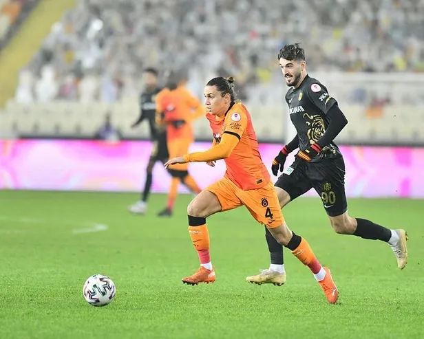 galatasarayda-taylan-antalyali-neden-yedek-kaliyor-gercek-ortaya-cikti-1614614148284.jpeg Galatasaray'da Taylan Antalyalı neden yedek kalıyor? Gerçek ortaya çıktı...-5