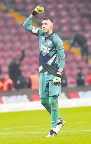 Fernando Muslera bildiğiniz gibi!