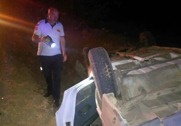 Son dakika: Amasya’da otomobil devrildi: 3 yaralı-1
