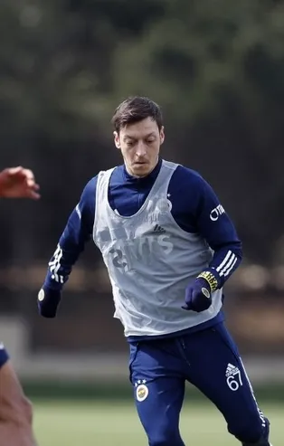 Fenerbahçe'ye Mesut Özil müjdesi