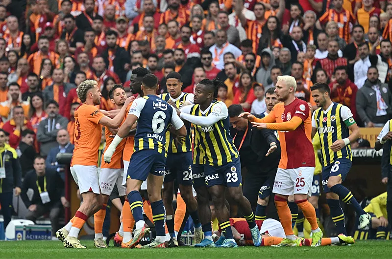 Son dakika transfer haberi! Galatasaray Fenerbahçe'nin eski yıldızının peşinde! Tam 36 milyon euro ödendi... Bu sezon 8 golde adı var - 1