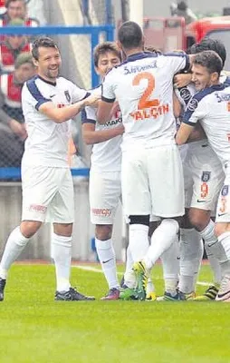 Medipol Başakşehir devleri solladı