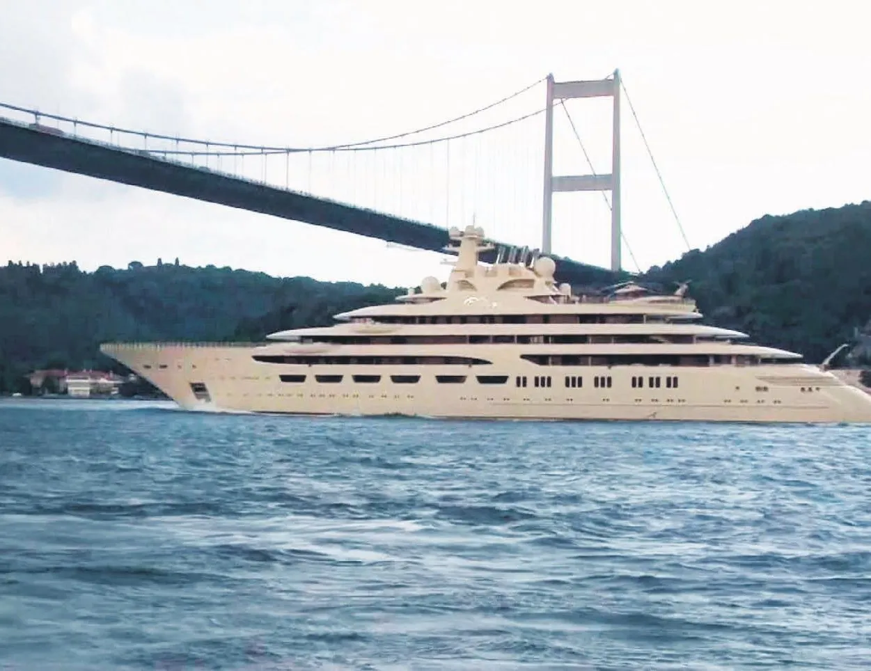 Boğaz’dan servet geçti