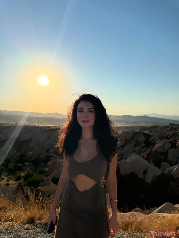 Gözleri KaraDeniz’in Güneş’i Özge Yağız’ın ablası ortaya çıktı! Güzelliği ortalığı salladı - 15