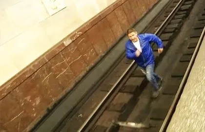 Metroya düşerseniz ne yapmanız lazım?