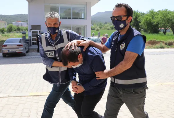 denizlide-bm-lahey-uluslararasi-adalet-divani-savcisi-olarak-tanitan-sahtekar-yakalandi-1620212955304.jpg