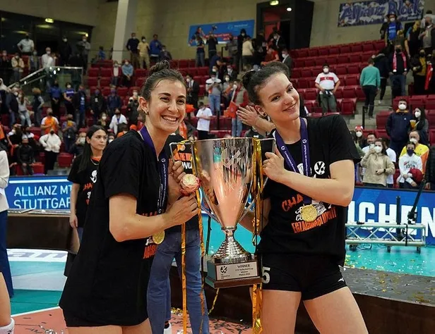 allianz-mtv-stuttgarti-deviren-eczacibasi-dynavit-cev-kupasinda-sampiyon-oldu-1647985264651.jpeg