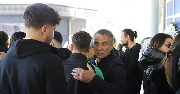Ersun Yanal'ın acı kaybı: Annesinden bir hafta sonra babası da vefat etti