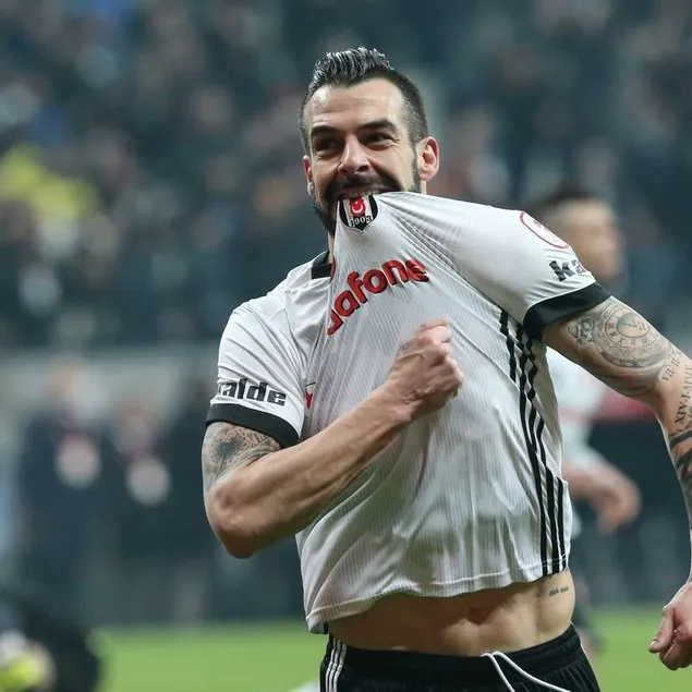 Alvaro Negredo futbolu bıraktı