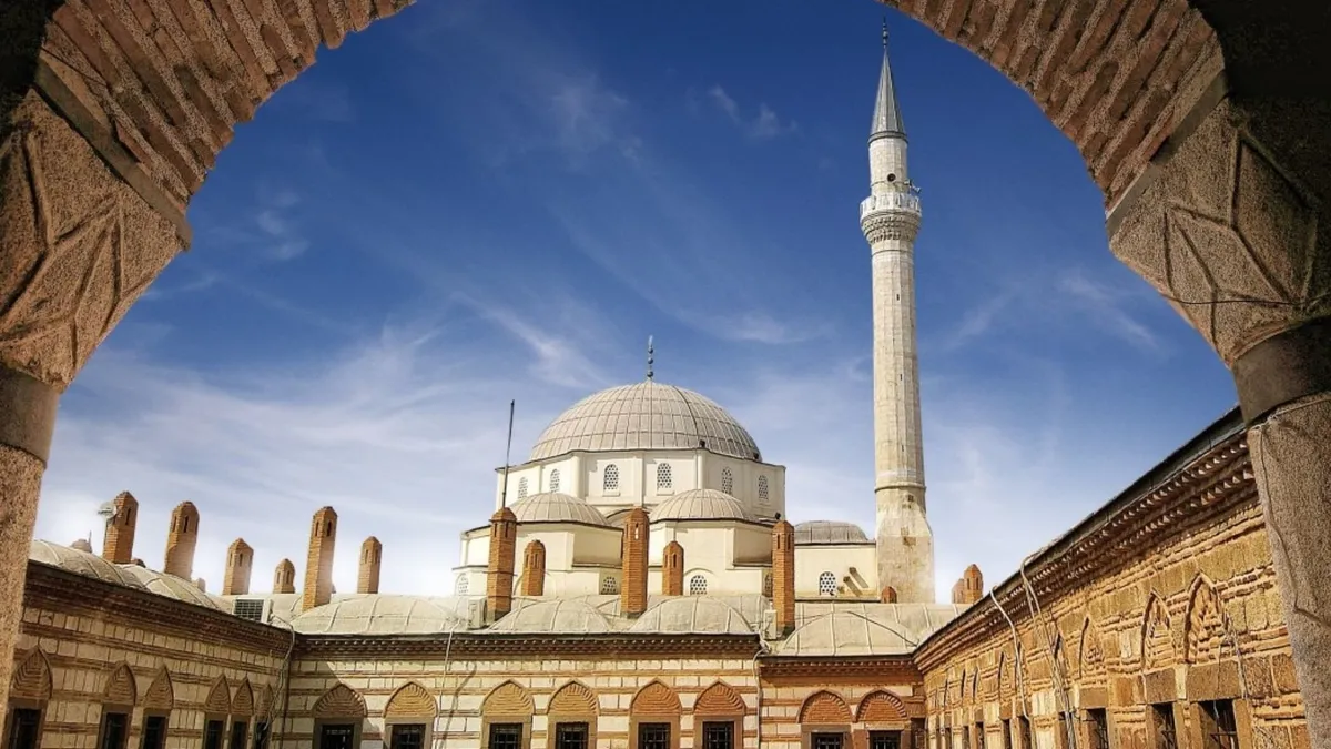 İZMİR BAYRAM NAMAZI SAATİ 2025 | İzmir’de bayram namazı saat kaçta? Diyanet açıkladı!