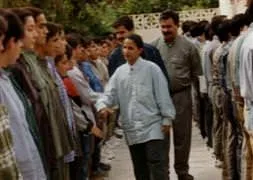 Hem de Öcalan’ın önünde...