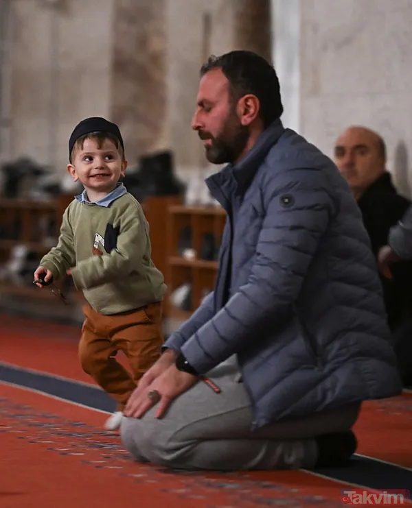Camiler dolup taştı eller semaya açıldı! Berat Kandili dualarla idrak edildi - 3