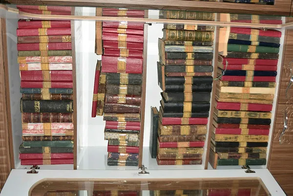 6-asirlik-el-yazmasi-ilim-kitaplari-tarihe-isik-tutacak-1593585063772.jpg Bitlis’te 6 asırlık el yazması ilim kitapları tarihe ışık tutacak: Herkes bu kitaplardan istifade etsin-2