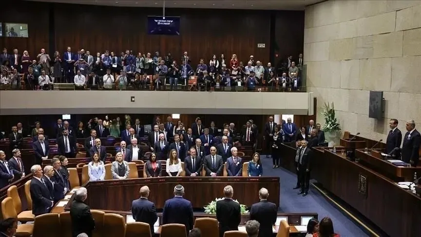 israil-meclisinde-ezani-hedef-alan-tasari-on-oylamadan-gecti-1782937324312.jpeg İsrail Meclisi’nde ezanı hedef alan tasarı ön oylamadan geçti-6