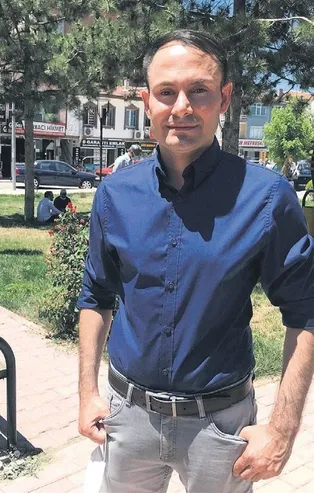 20 yıldır yaşadığı İsveç'te parti kuran Mikail Yüksel seçim çalışamlarını baba ocağı Kulu'dan yürütüyor
