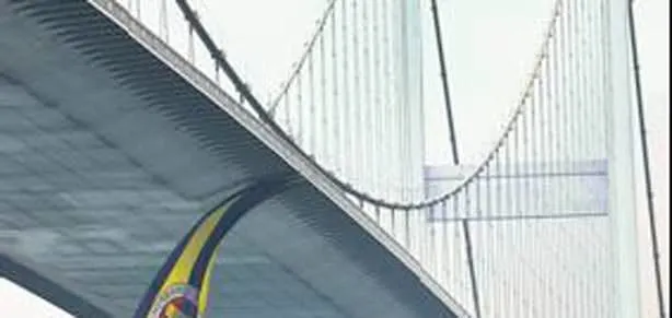 İstanbul’un köprüleri Sarı-lacivert