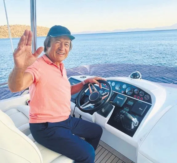 tescilliguzel-tugce-aral-ibrahim-tatlisesin-filmine-gondermede-bulundu-yaptigi-paylasim-takipcilerini-guldurdu-1632781295170.jpeg Tescilli güzel Tuğçe Aral İbrahim Tatlıses'in filmine göndermede bulundu! Yaptığı paylaşım takipçilerini güldürdü-12