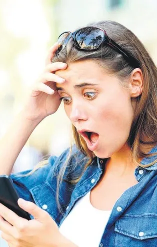 Bu habere dikkat tehlike cebinizde! Eğer telefonunuzda bunlar oluyorsa cihazınızın güvenliği ihlal edilmiş olabilir