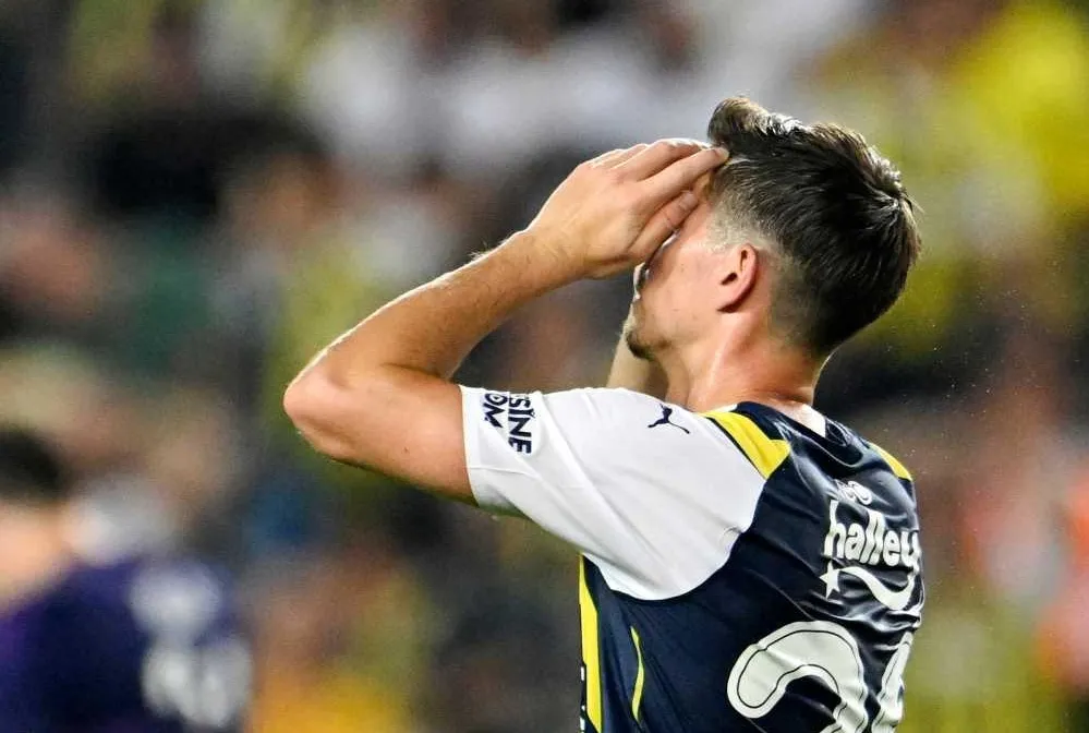 Fenerbahçe’de beklenen oluyor! 3 isim yolcu