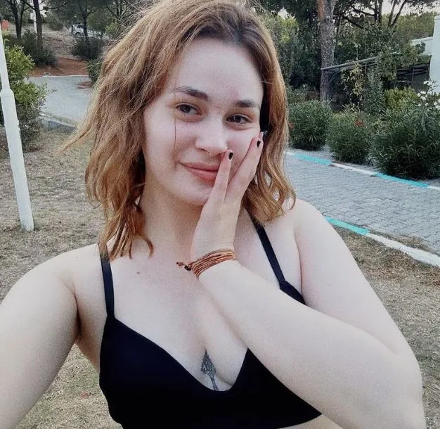 yali-capkini-hayranlarina-gobek-attiracak-karar-giden-ismin-yerine-onu-getirdiler-1701806408752.jpg Yalı Çapkını hayranlarına göbek attıracak karar! Mine Tugay'ın ardından o ismi getirdiler-3