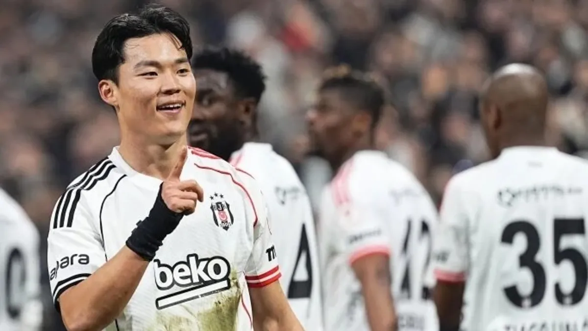 Beşiktaş derbilerde rakiplerine fark attı